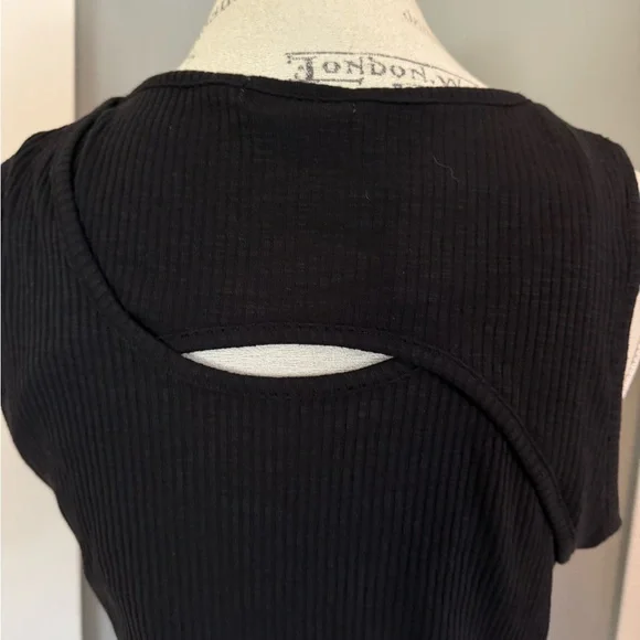 Nine West Black Ribbed Cutout Tank Top - Picture 4 of 7